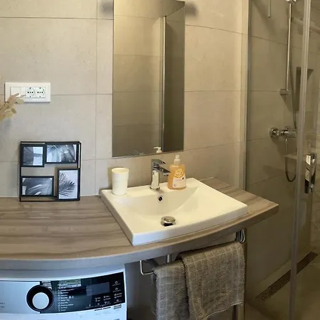 Sandra Apartment *